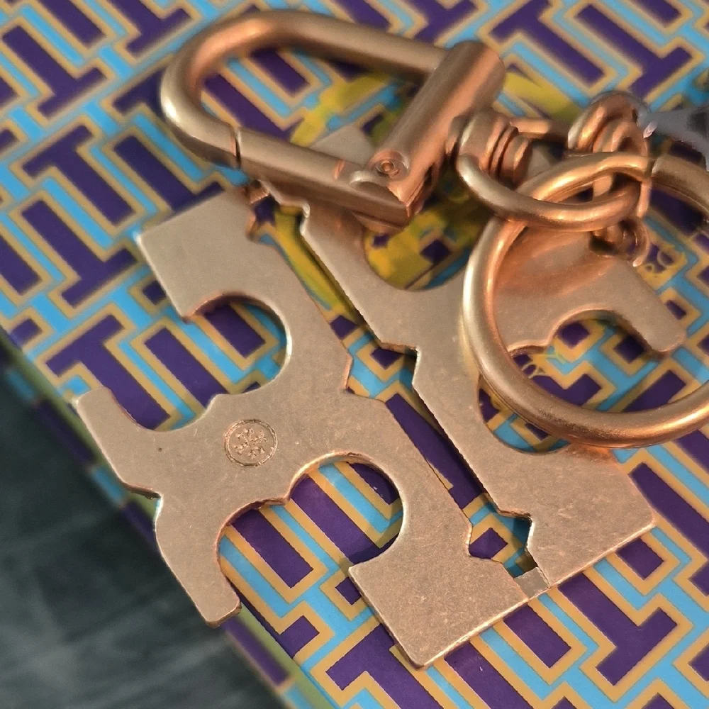 Tory Burch Gold Crystal Key Holder - Picture 4 of 6